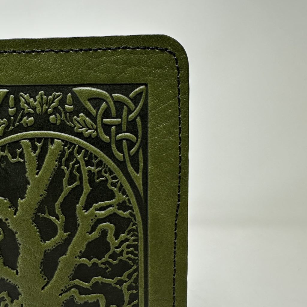 SECOND, Celtic Oak Checkbook Cover in Fern