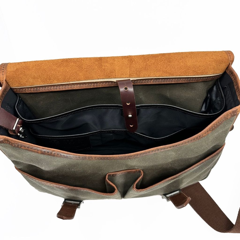 Hard Times Messenger Bag canvas and leather interior view