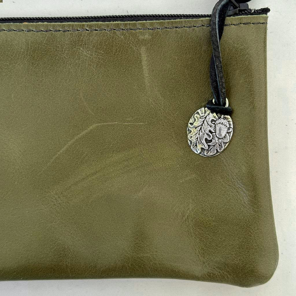 Patent leather clutch bag MARIO VALENTINO Green in Patent leather - 40262081