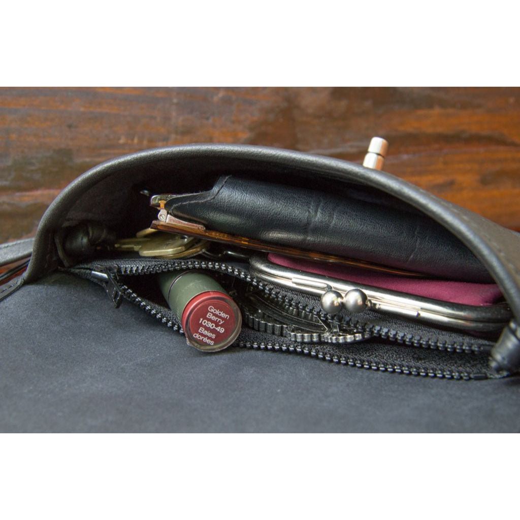 Oberon Design Leather Women&#39;s Crossbody Handbag, Interior