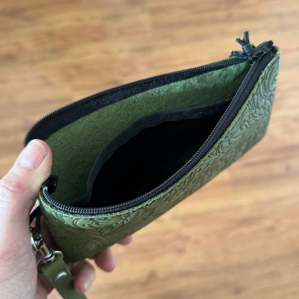 Leather wristlet interior with pocket acanthus in fern