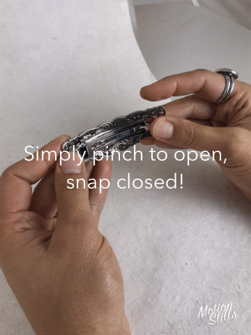How to open and close your clip