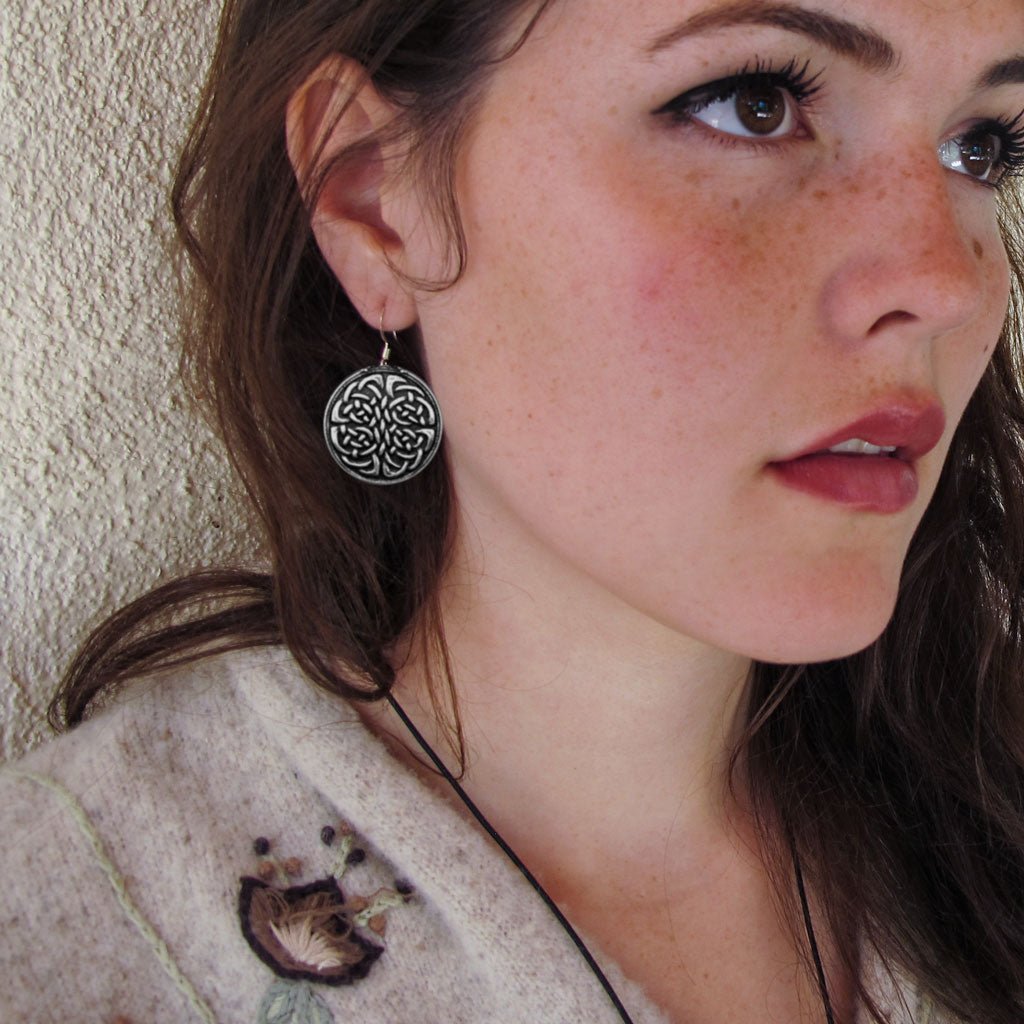 Metal jewellery earrings hotsell