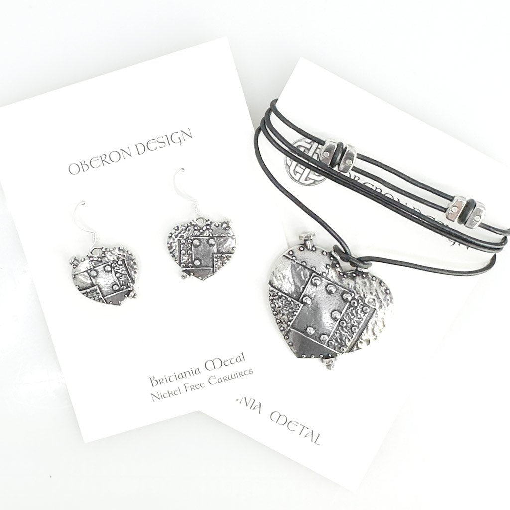 Oberon Design Fearless Heart Jewelry Set, Necklace &amp; Earrings,Cards