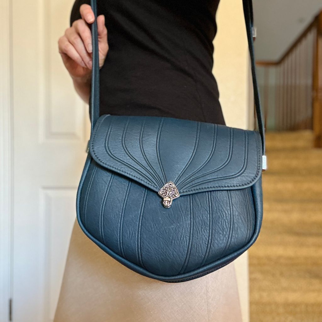Olivia Crossbody, Navy Model Detailed Image
