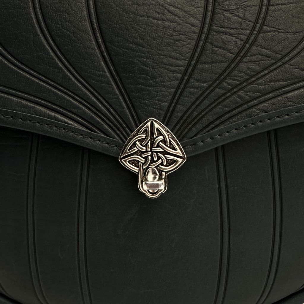 Leather handbag, Olivia in black, Celtic closure close up